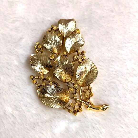 Vintage 1950's Signed Lisner Textured Leaf/Branch Brooche - Picture 10 of 12